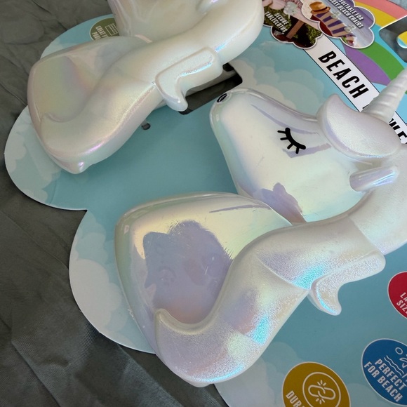 Beach Towel Clips - Unicorn - Picture 4 of 4